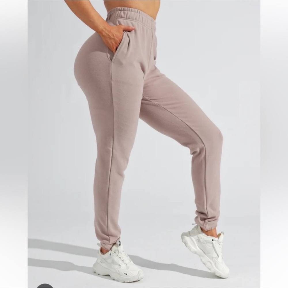 BuffBunny Cloud Joggers in Taupe 95% Cotton